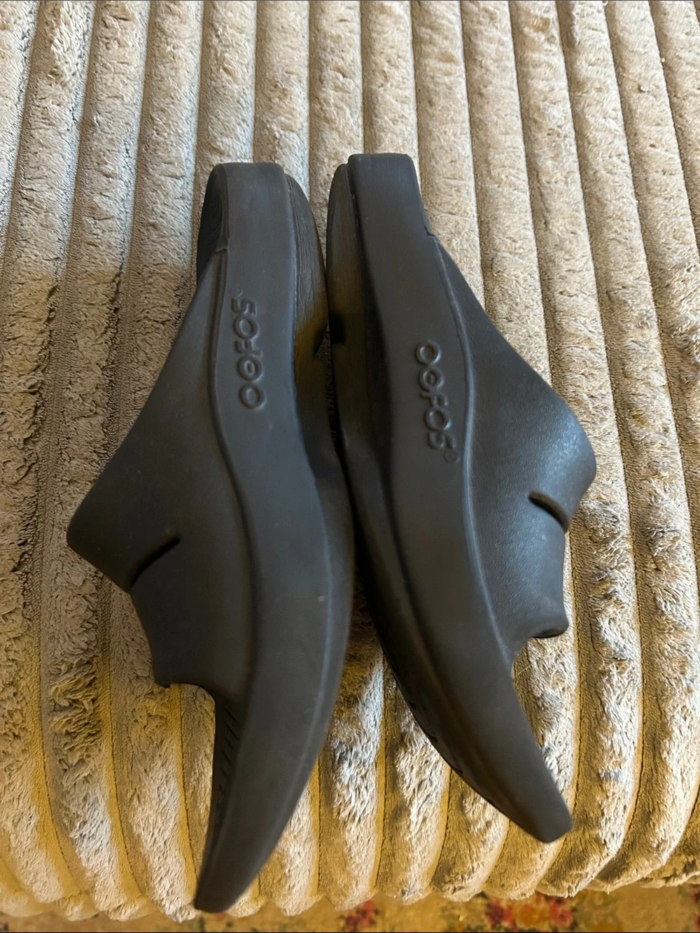 OOFOS OOahh Slide Sandals Men’s 4 Women’s 6 Good Condition Unisex